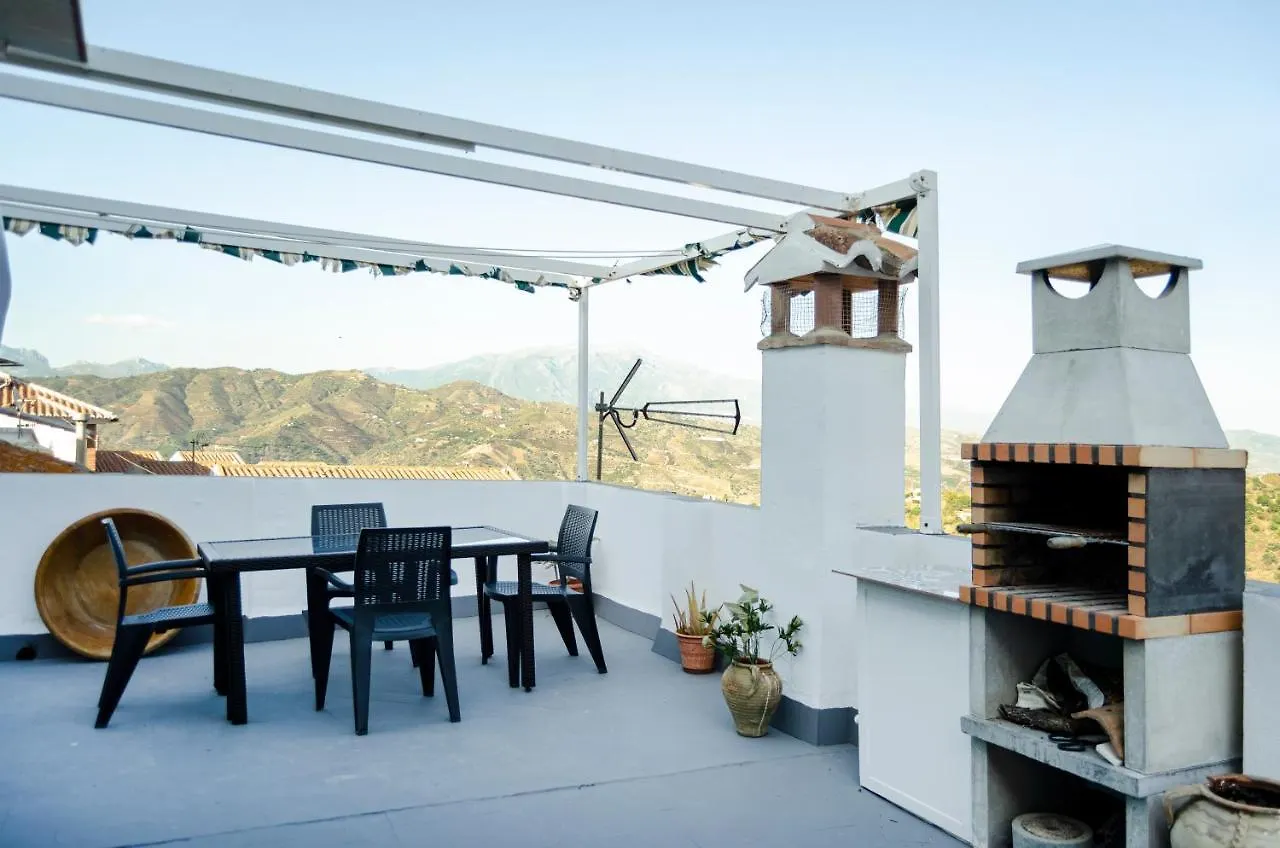 Alquiler Rural Cutar, Casa Robles Villa
