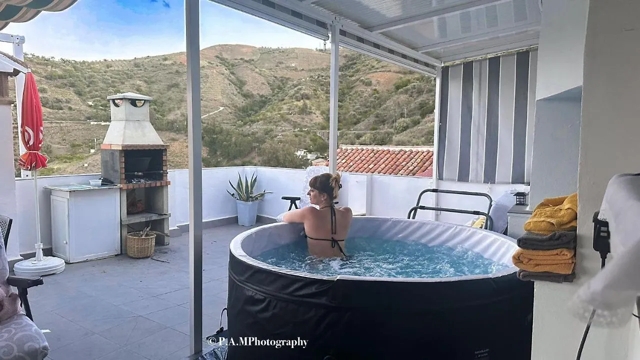 Alquiler Rural Cutar, Casa Robles Villa