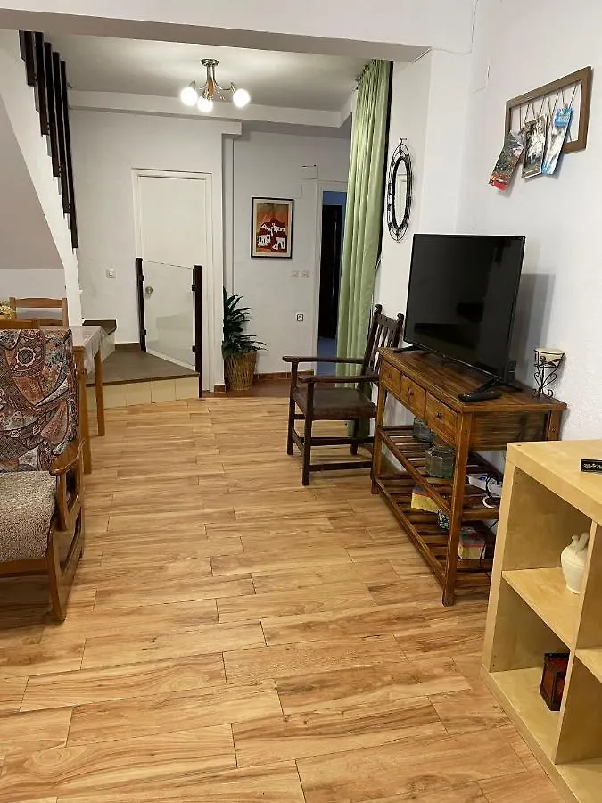 Holiday home Alquiler Rural Cutar, Casa Robles Villa