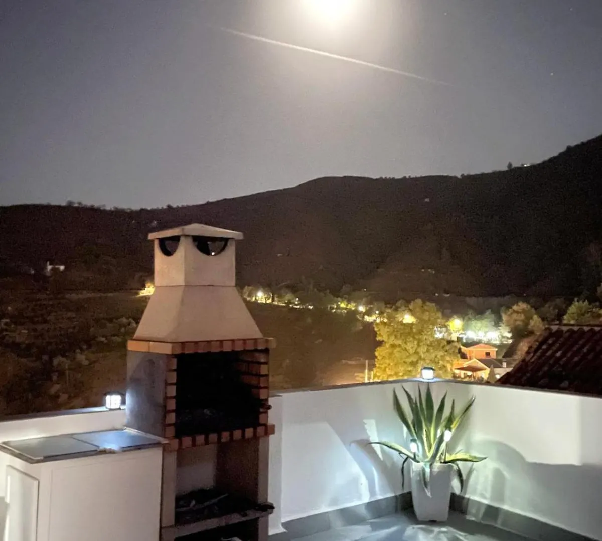 Alquiler Rural Cutar, Casa Robles Villa 0*, Cutar